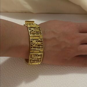 EUC Jackie Kennedy (JBK) inspired Elegant Gold Bracelet 7”